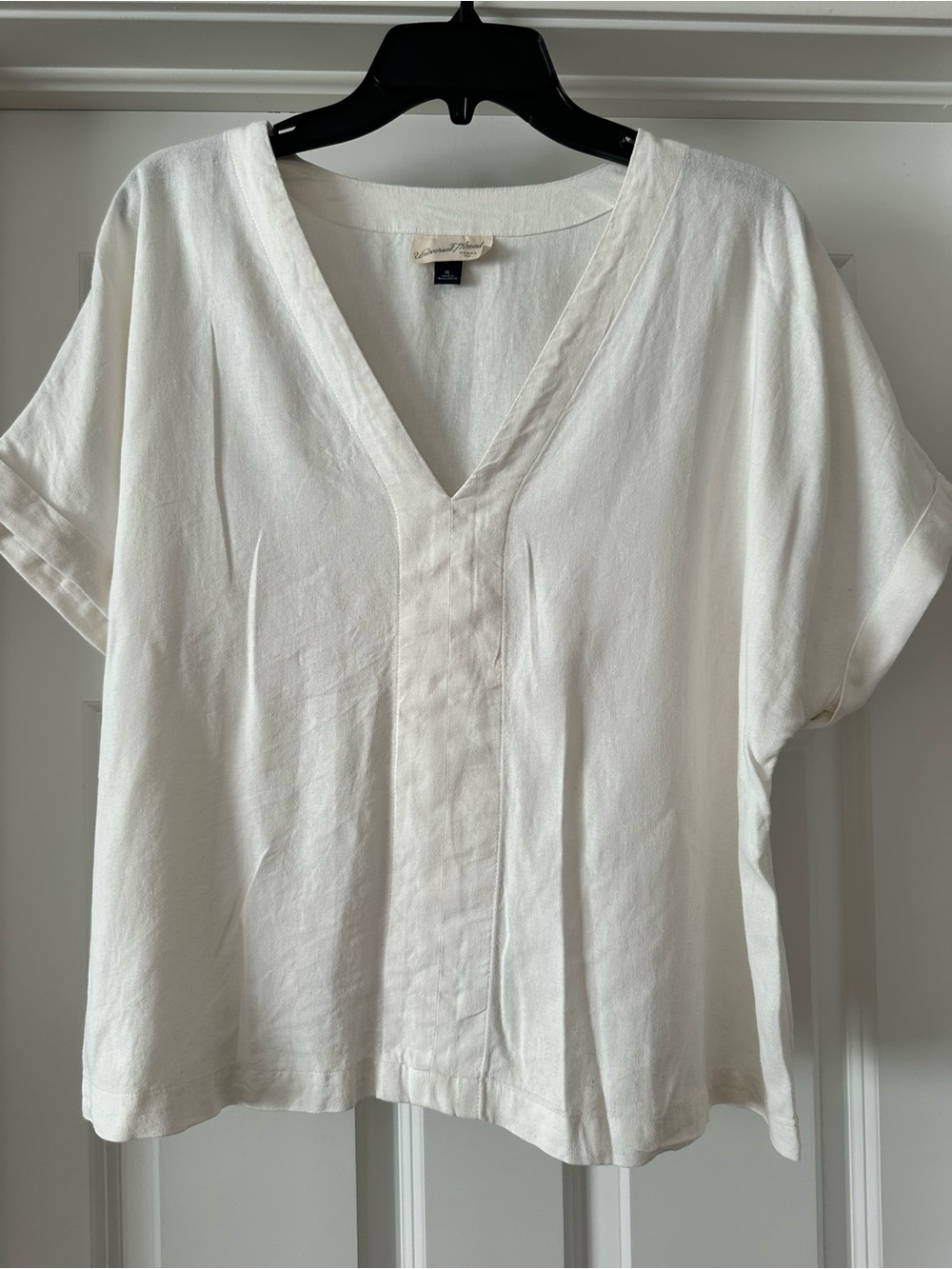 Universal Thread White Relaxed Short Sleeve Cuffed Top XL